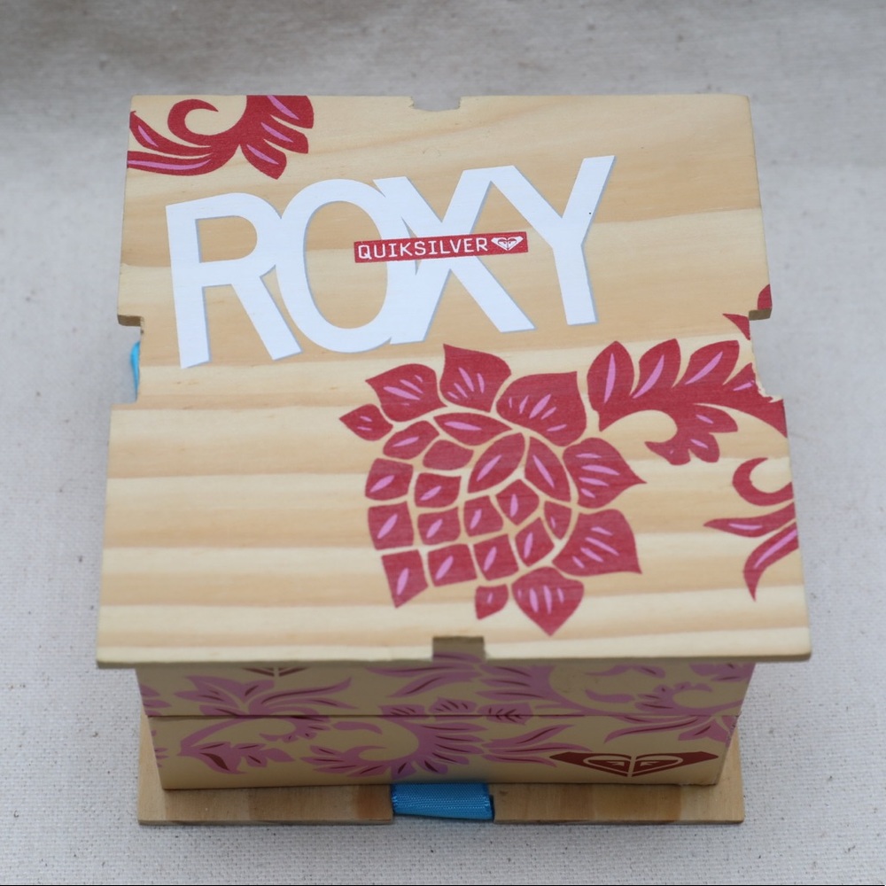 Roxy Quicksilver Watch Silver - image 2